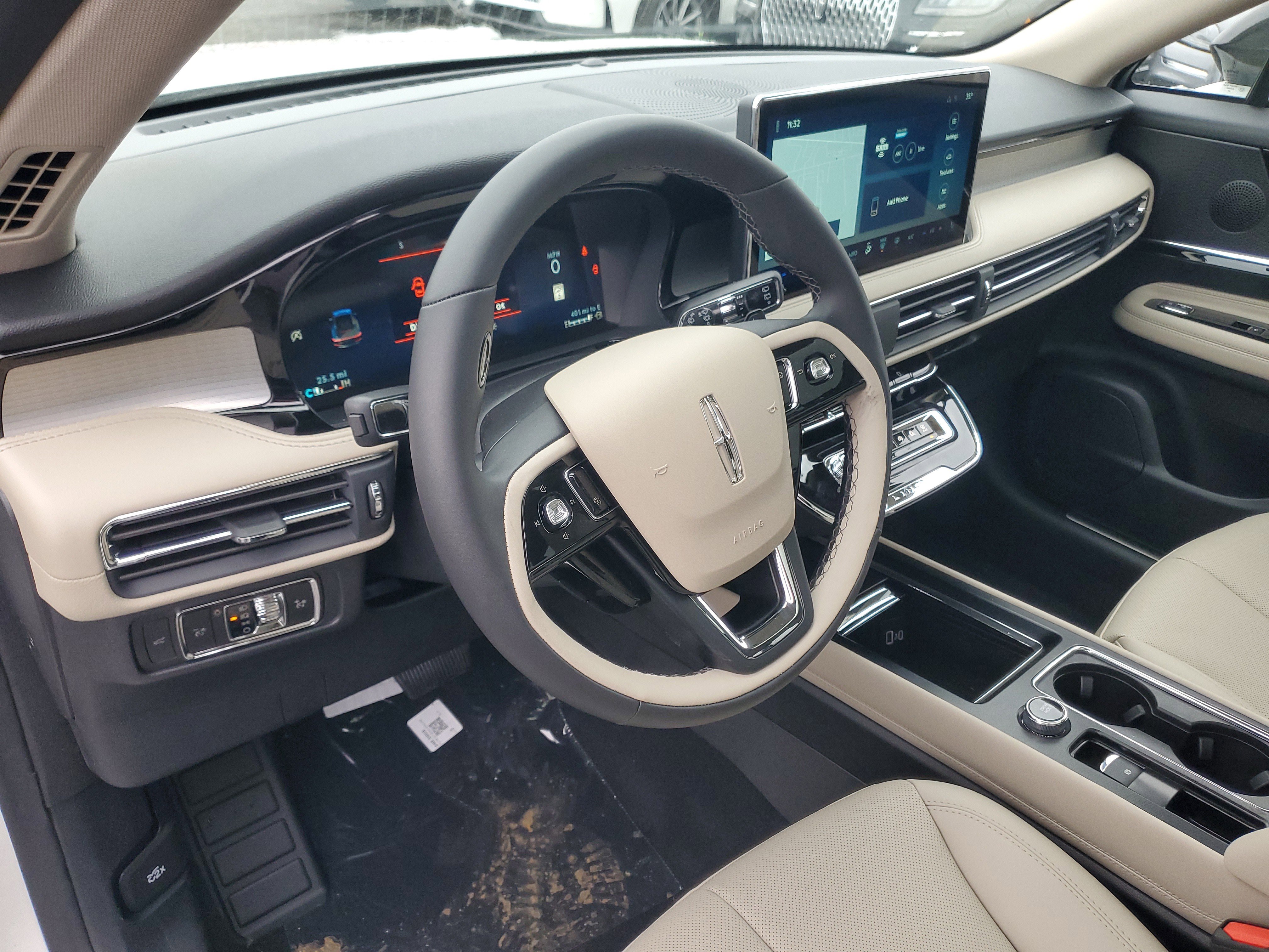 New 2026 Lincoln Corsair Premiere image 13