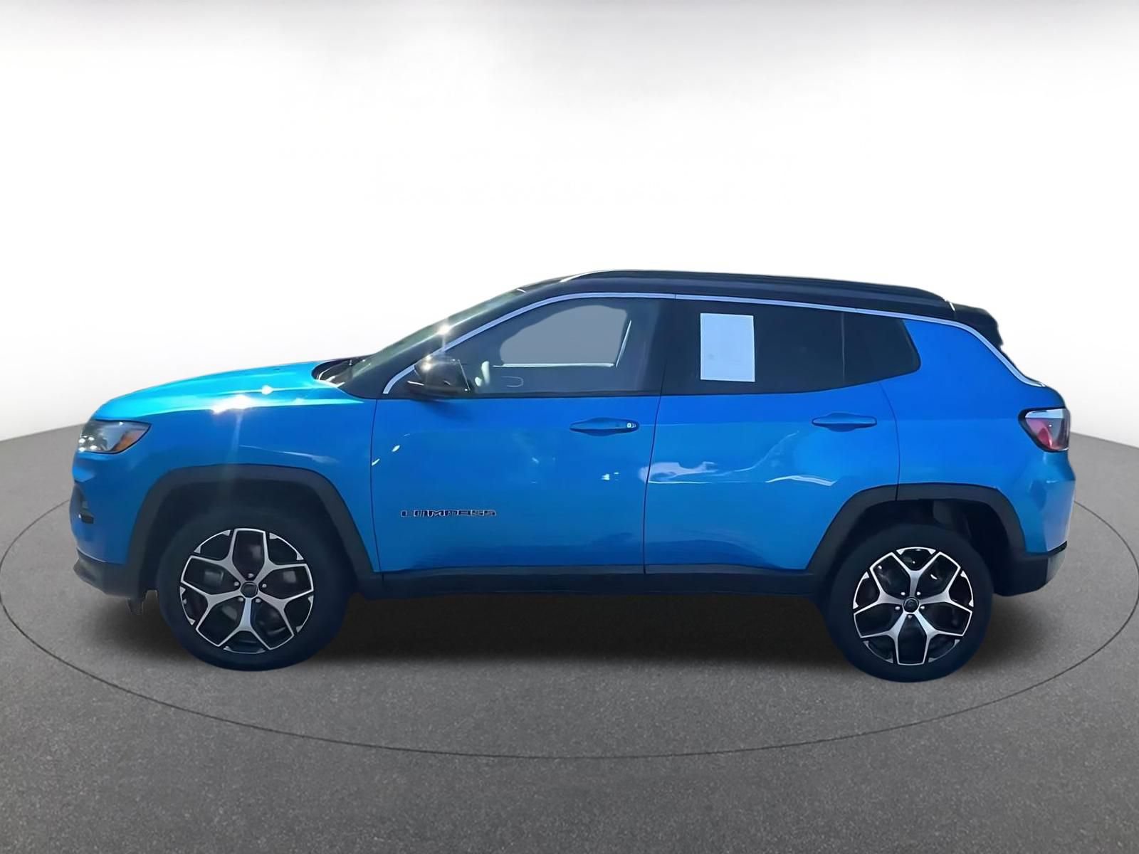 Used 2025 Jeep Compass Limited AWD/4WD image 8