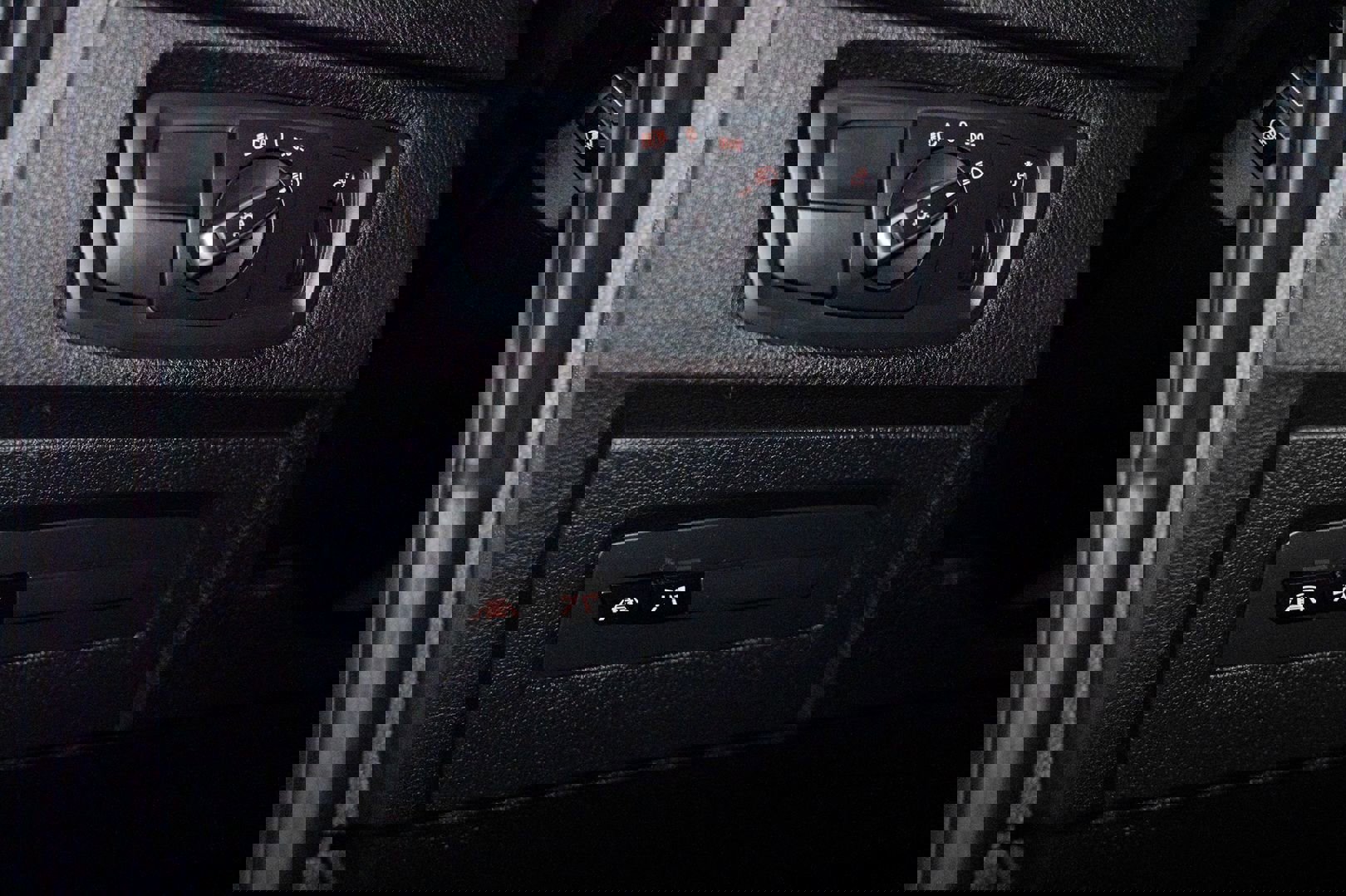 Used 2018 BMW M2 image 19