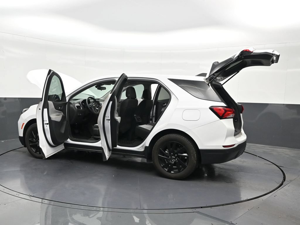 Used 2024 Chevrolet Equinox LS w/ Sport Edition FWD image 34