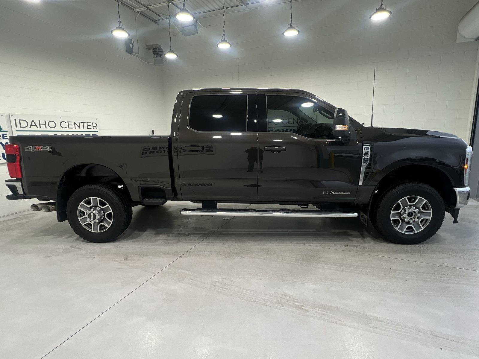 Used 2025 Ford F350 Lariat AWD/4WD image 9