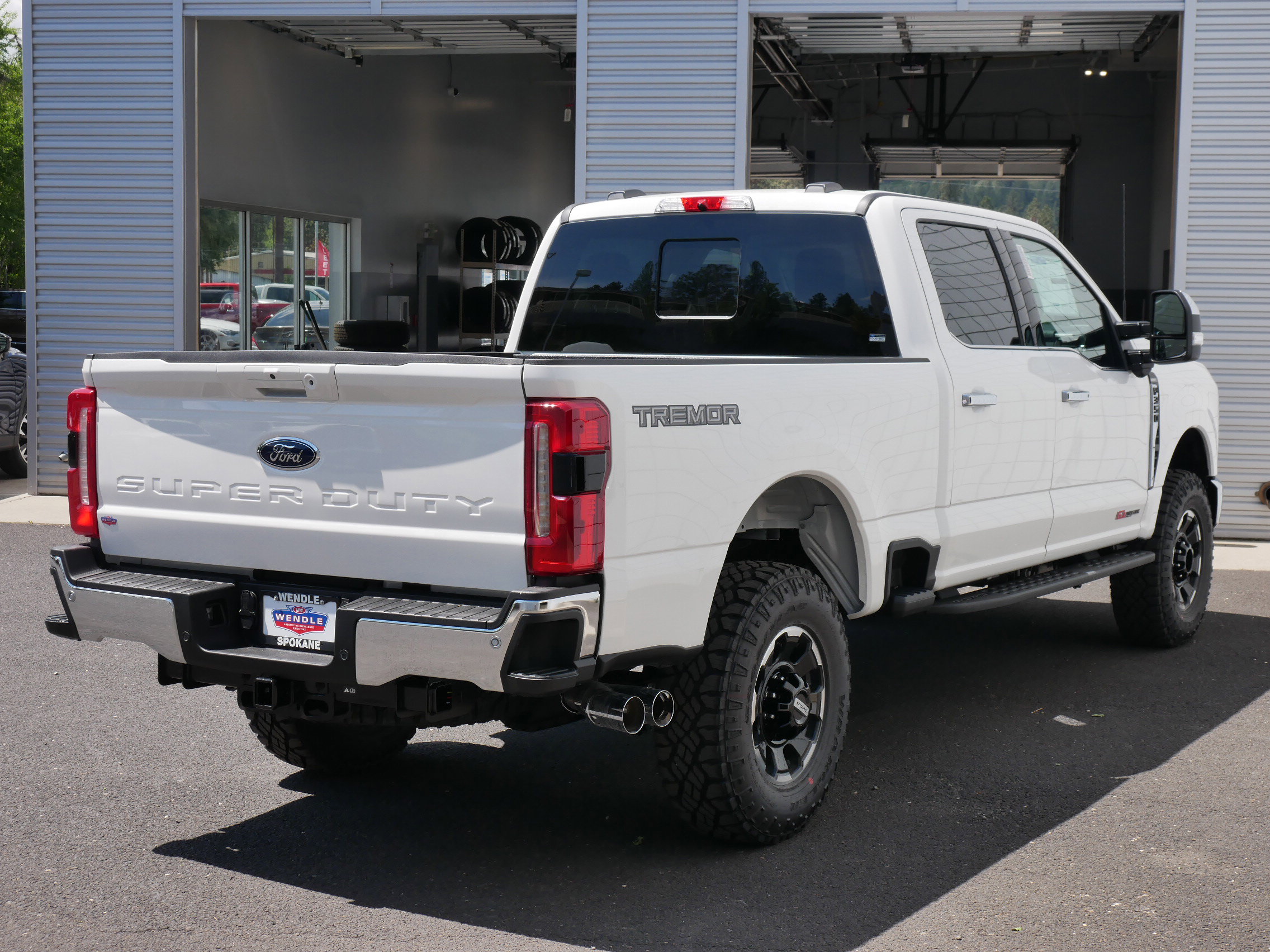 New 2025 Ford F350 Lariat w/ Lariat Ultimate Package image 31