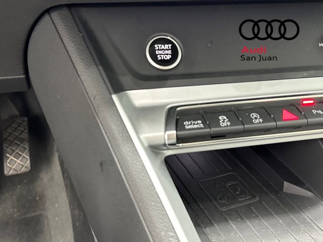 Used 2024 Audi Q3 2.0T Premium w/ Convenience Package AWD/4WD image 32