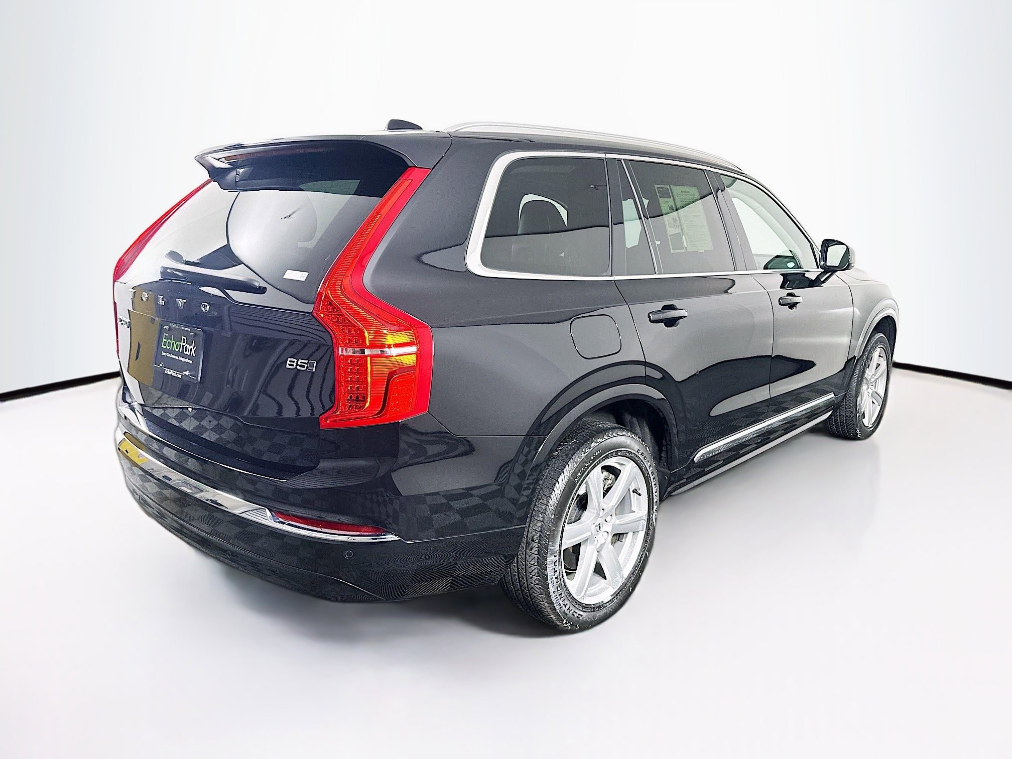 Used 2024 Volvo XC90 B5 Core image 9