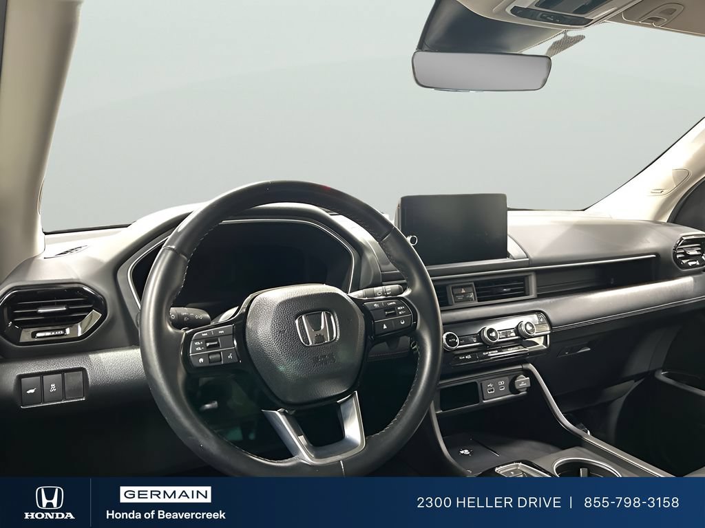 Certified 2025 Honda Pilot Touring image 10