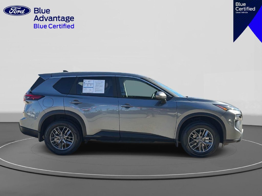 Used 2026 Nissan Rogue SV w/ Cold Weather Package FWD image 5