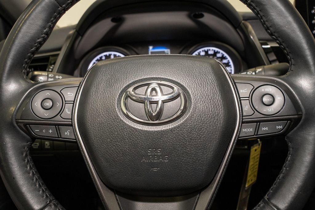 Used 2024 Toyota Camry SE image 16