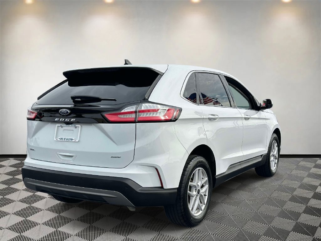 Certified 2024 Ford Edge SEL w/ Convenience Package AWD/4WD image 4