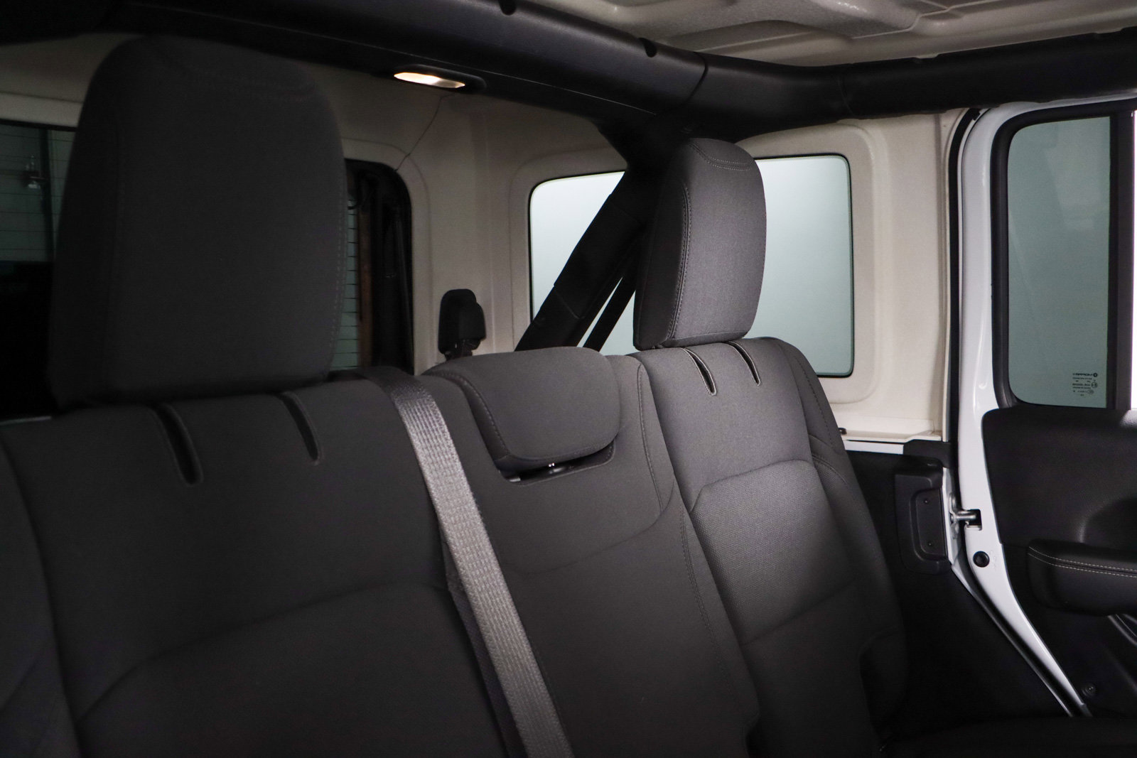 Used 2021 Jeep Wrangler Unlimited Sahara image 27