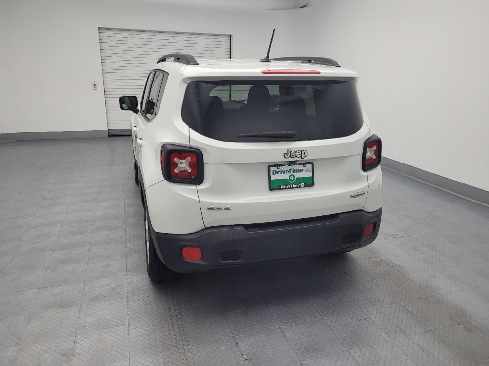 Used 2016 Jeep Renegade Latitude AWD/4WD image 6