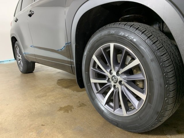 Used 2018 Toyota Highlander XLE image 39