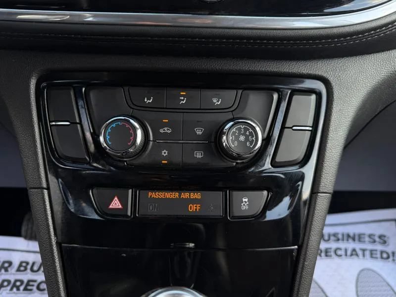 Used 2020 Buick Encore Preferred FWD image 34