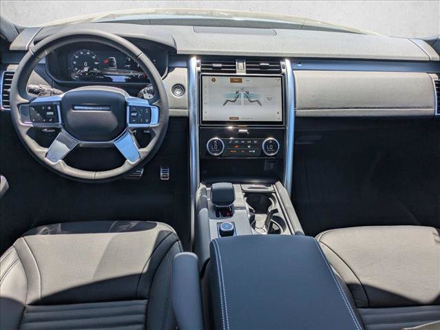 New 2026 Land Rover Discovery Dynamic SE AWD/4WD image 15
