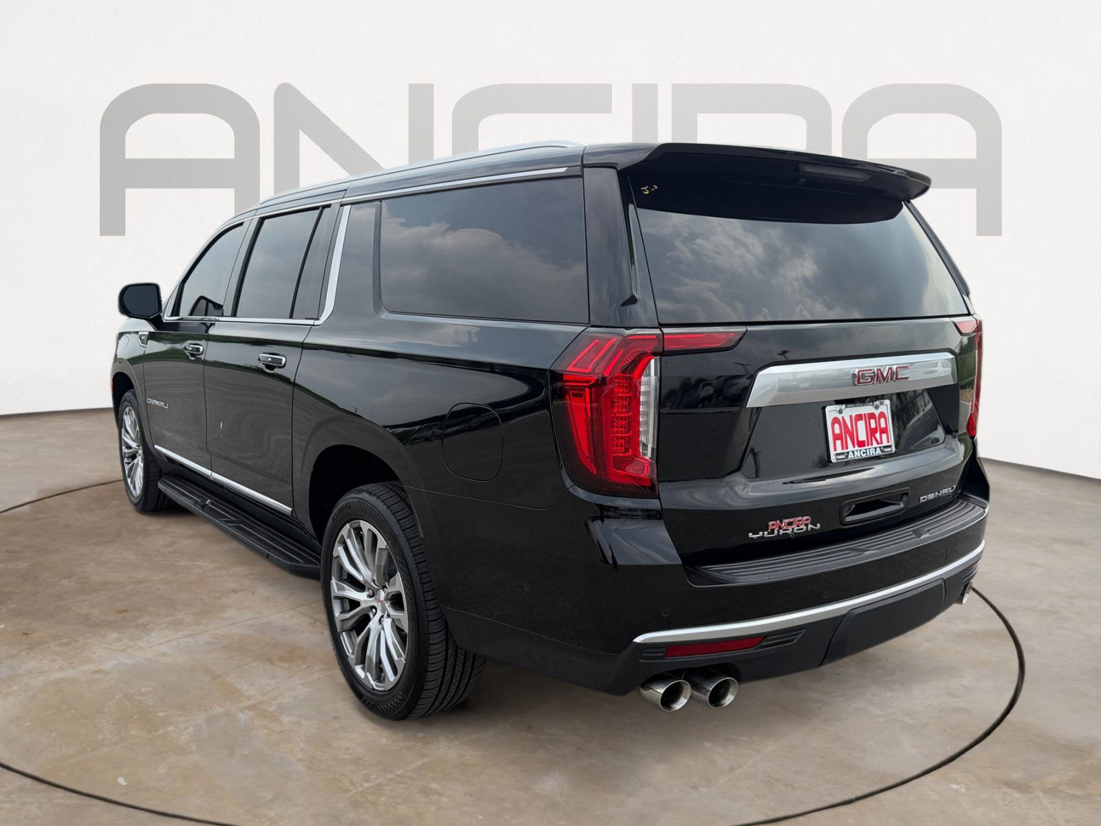 Used 2024 GMC Yukon XL Denali w/ Advanced Technology Package RWD image 12