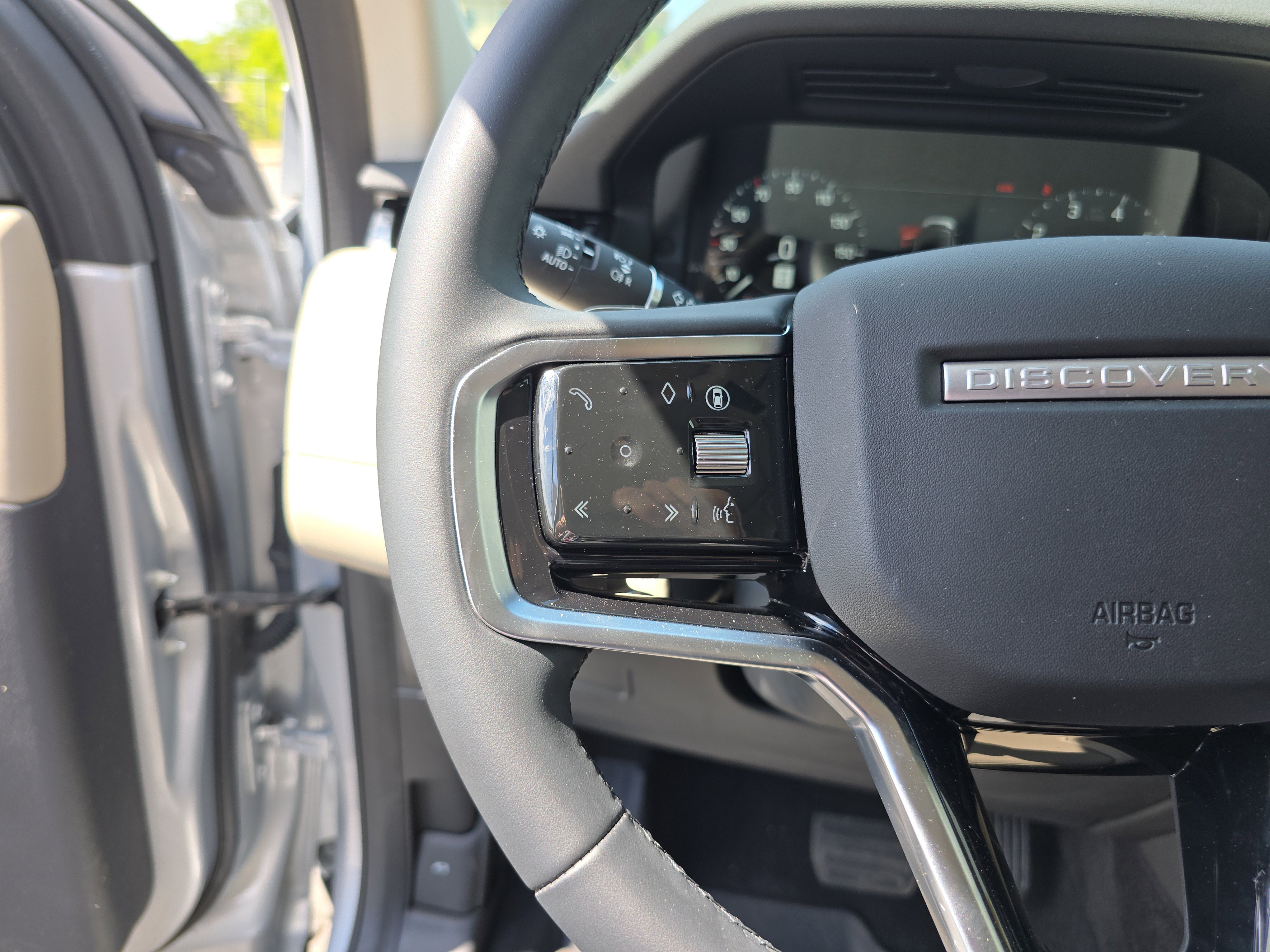 Certified 2025 Land Rover Discovery Sport S AWD/4WD image 32