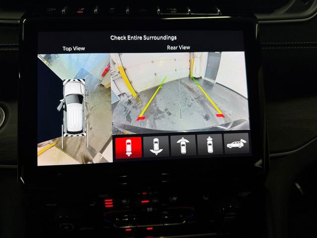 Used 2024 Jeep Grand Cherokee Limited w/ Luxury Tech Group II image 23