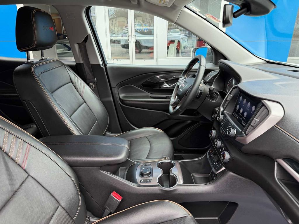 Used 2023 GMC Terrain AT4 image 41