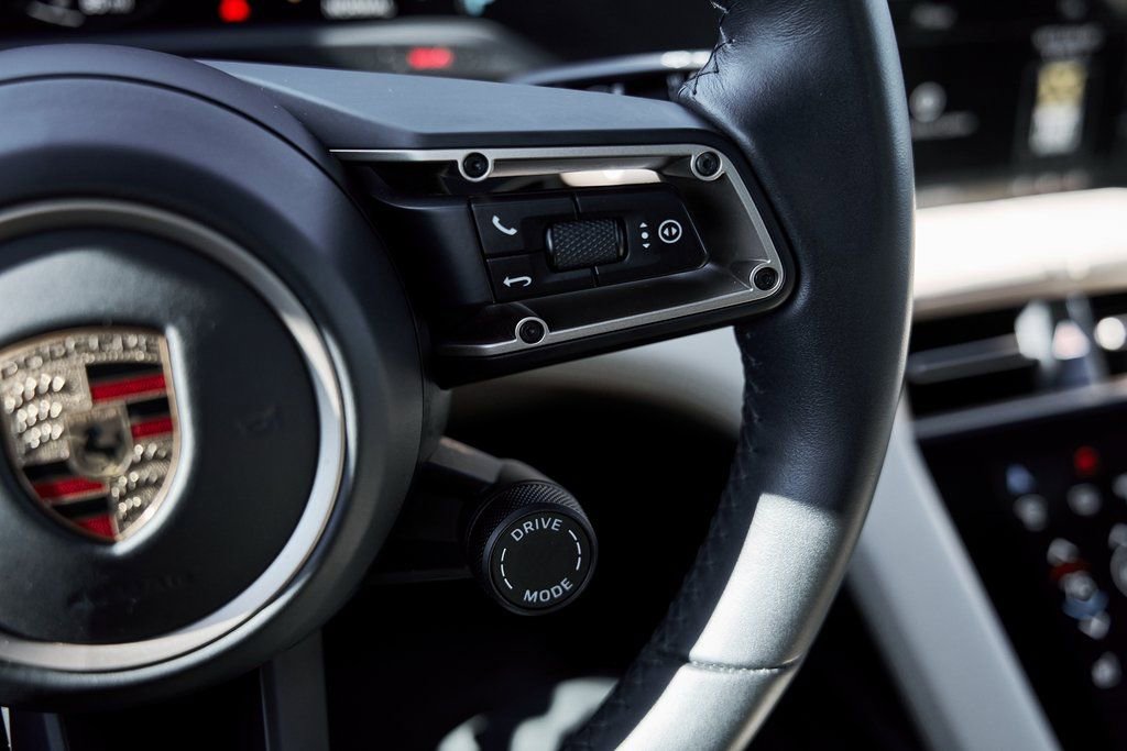 Used 2020 Porsche Taycan Turbo S image 60