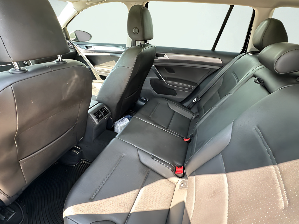 Used 2019 Volkswagen Golf Alltrack AWD/4WD image 5