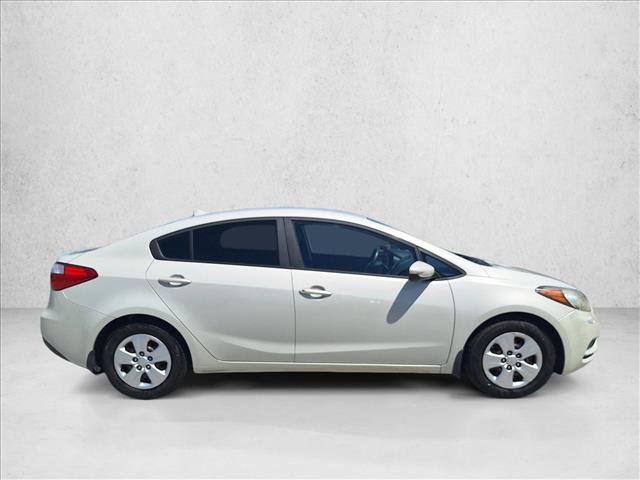 Used 2015 Kia Forte LX FWD image 4