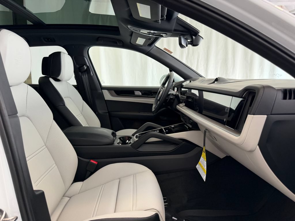 New 2026 Porsche Cayenne S AWD/4WD image 16