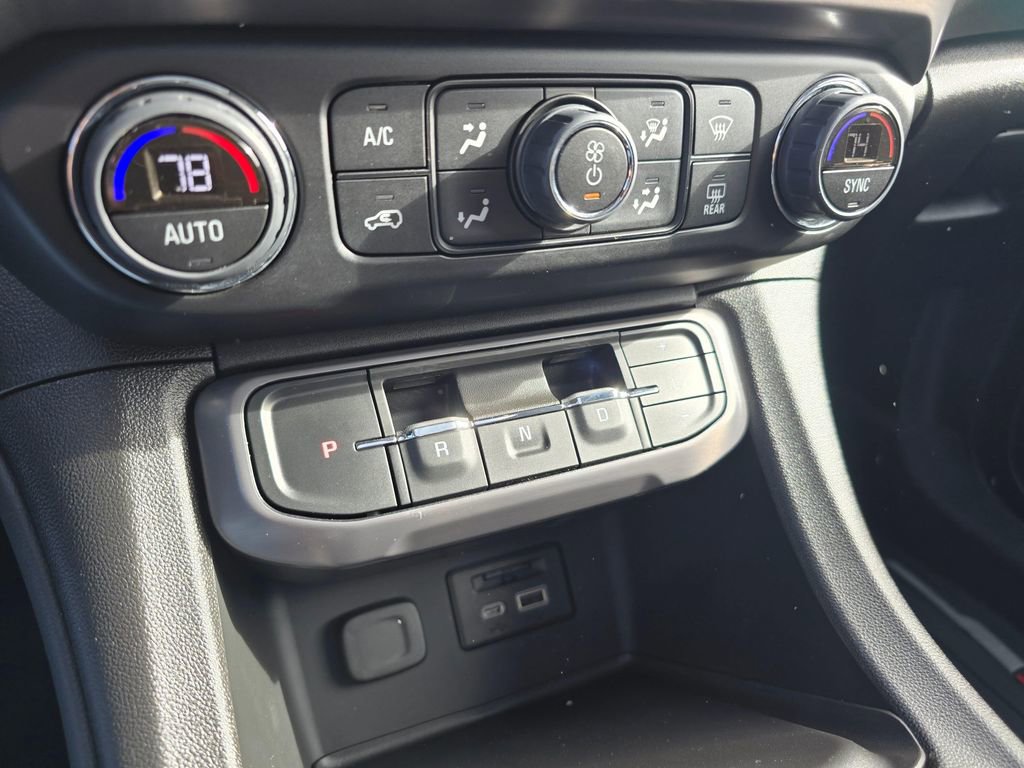 Used 2023 GMC Acadia AT4 w/ GMC Pro Grade Package AWD/4WD image 28