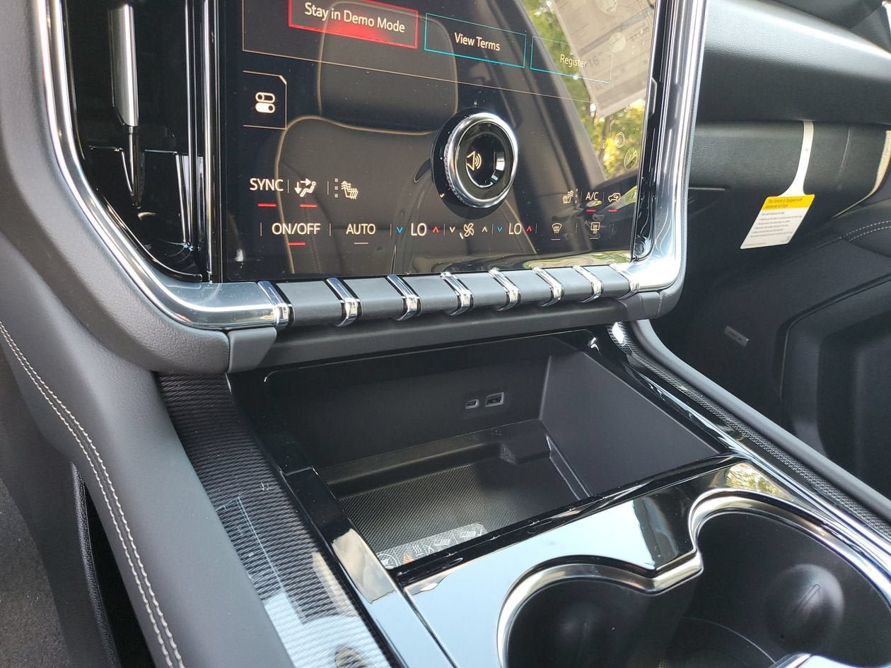 New 2026 GMC Yukon XL Elevation AWD/4WD image 23