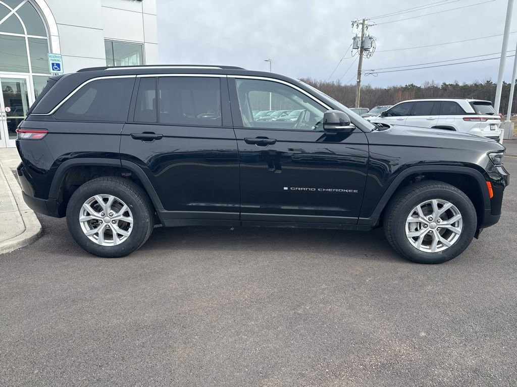 Used 2023 Jeep Grand Cherokee Limited image 9