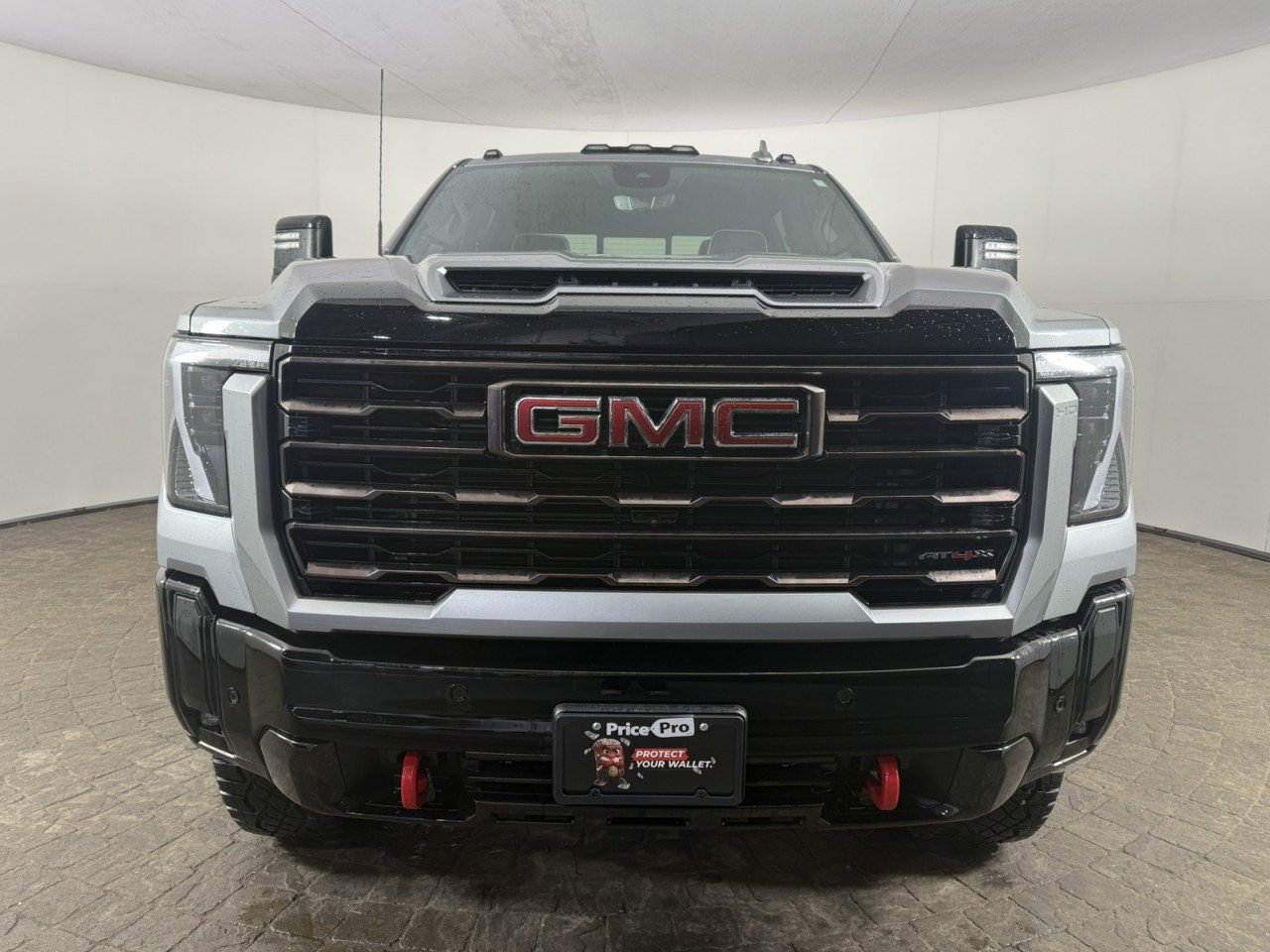 Used 2026 GMC Sierra 2500 AT4X AWD/4WD image 2
