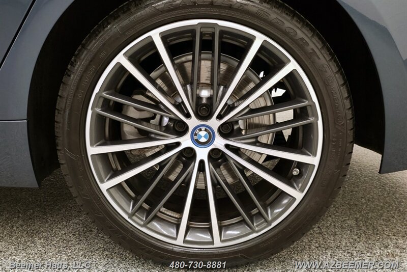 Used 2023 BMW 530e w/ Premium Package RWD image 17