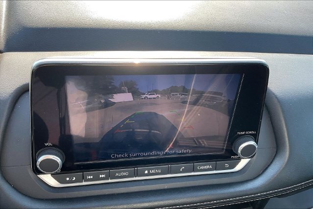 Used 2024 Nissan Rogue S AWD/4WD image 14