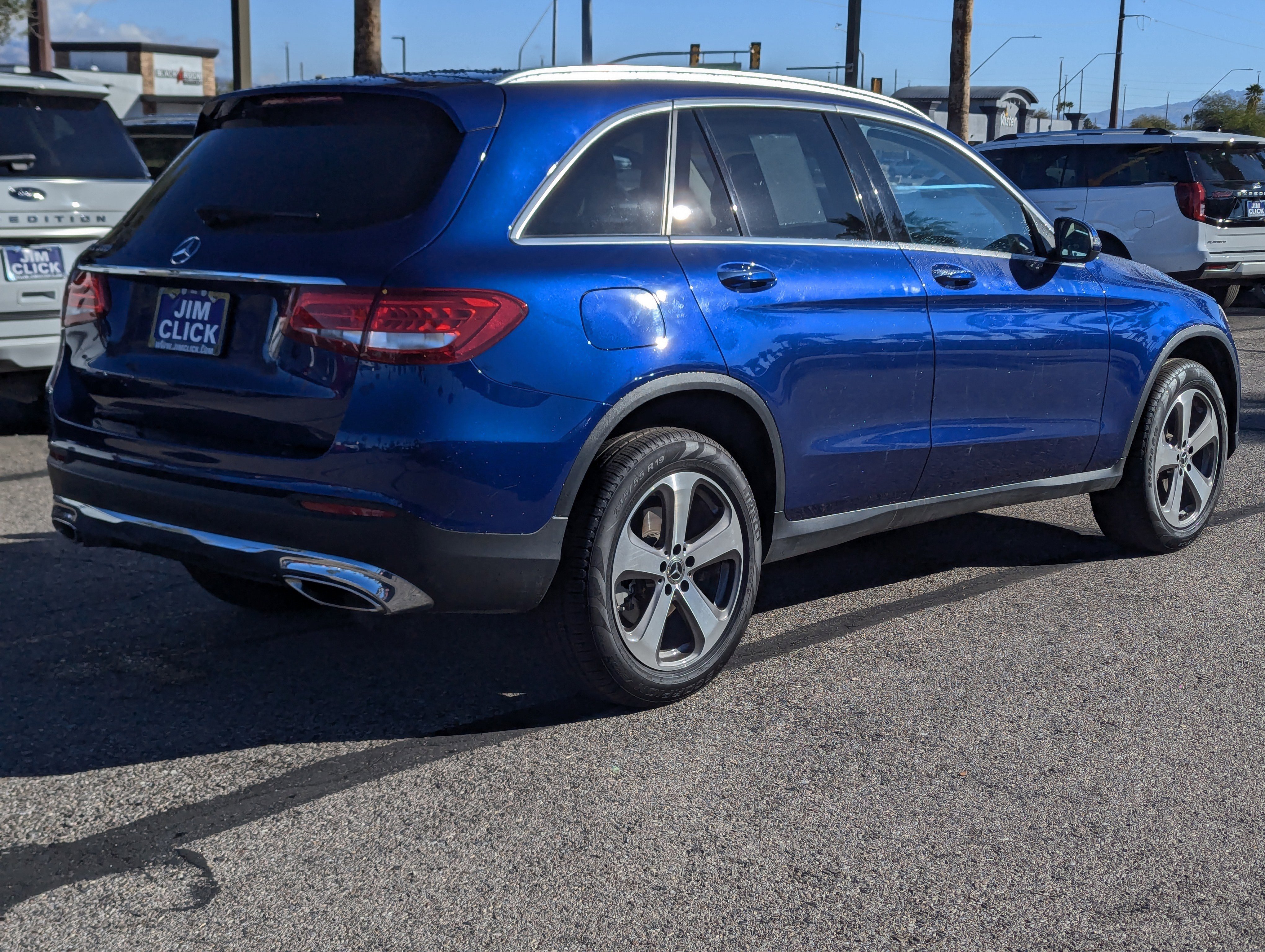 Used 2018 Mercedes-Benz GLC 300 w/ Premium Package image 2