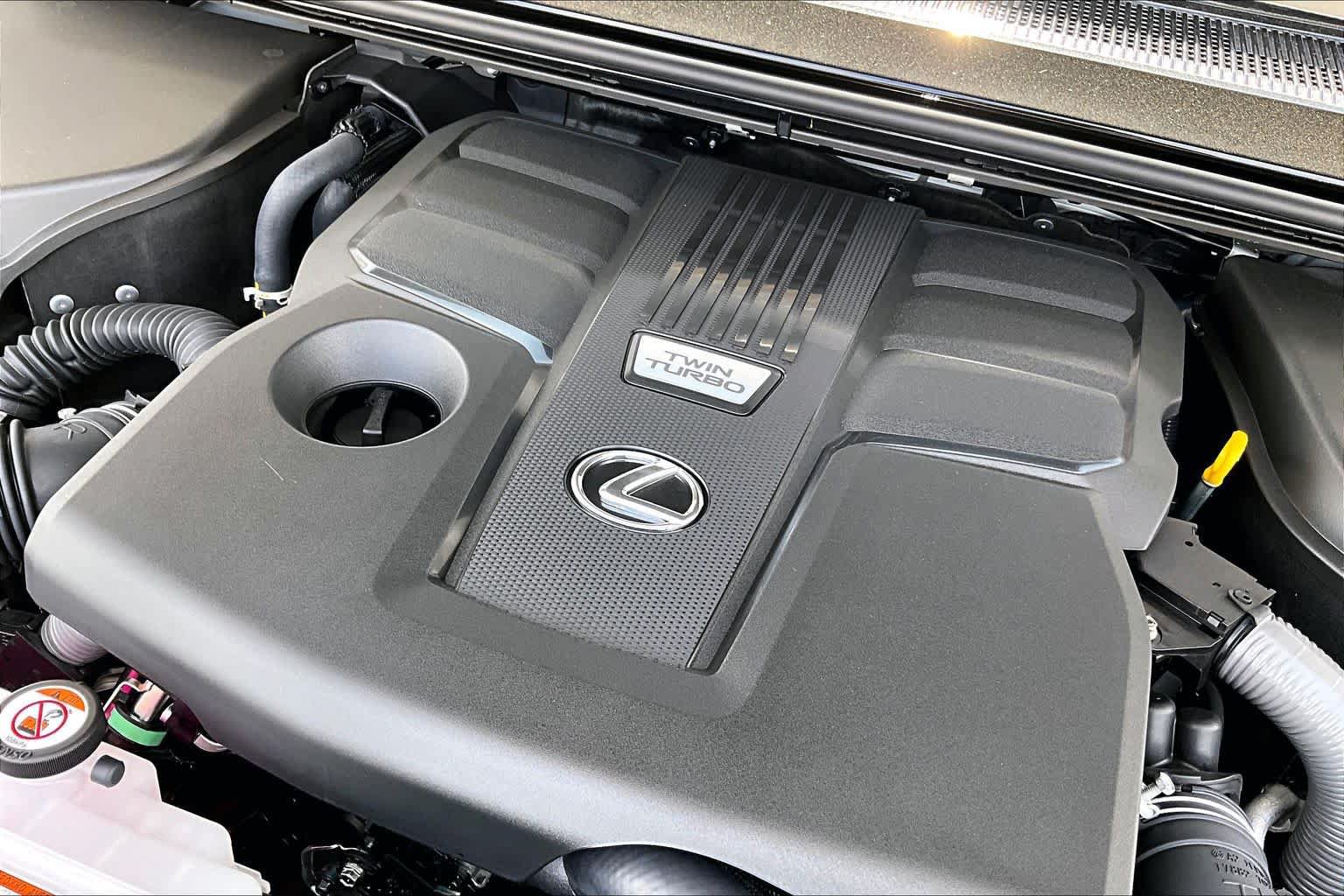 New 2026 Lexus GX 550 w/ Cold Area Package AWD/4WD image 18