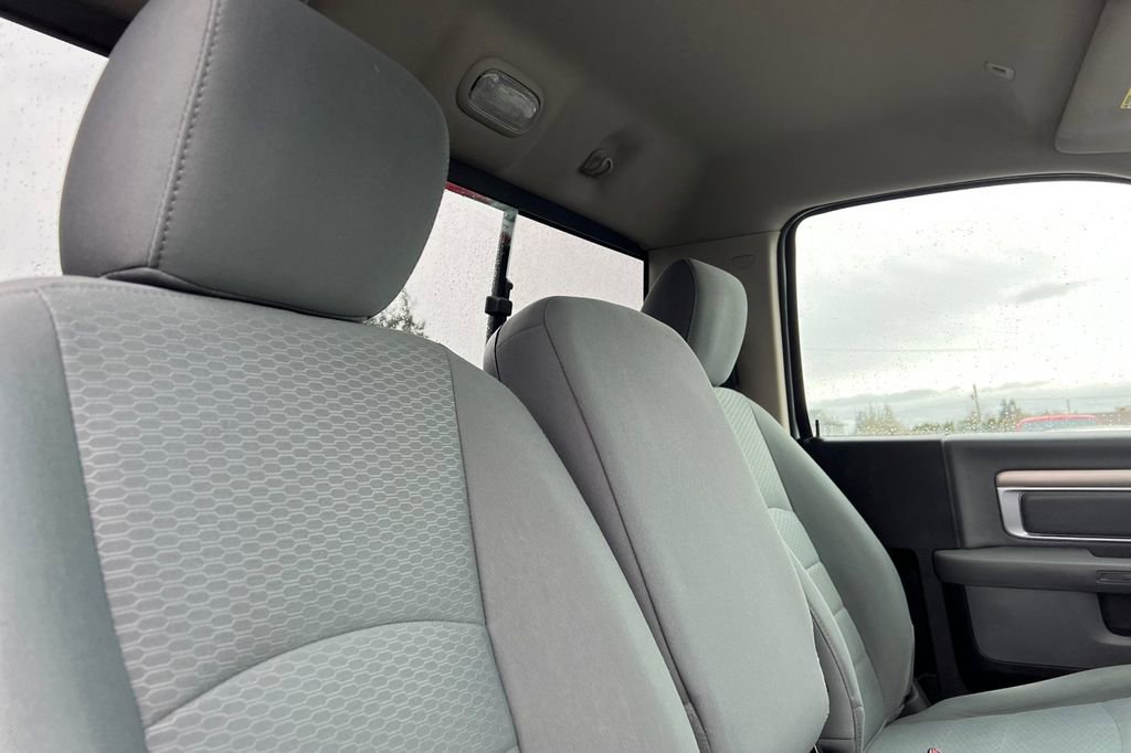 Used 2018 RAM 1500 Classic SLT image 12