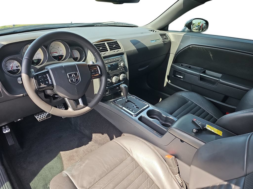 Used 2014 Dodge Challenger SXT Plus RWD image 13