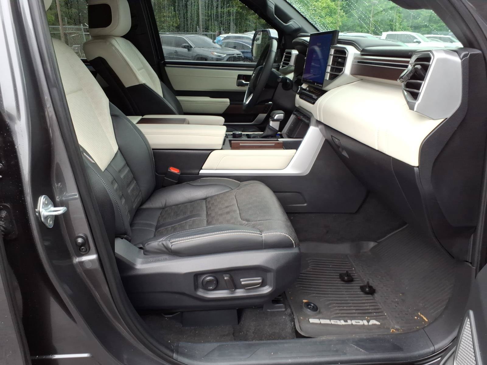 Certified 2024 Toyota Sequoia Capstone AWD/4WD image 9