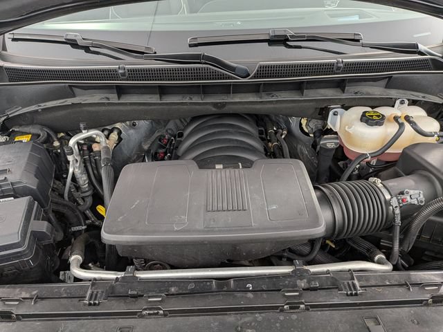 Certified 2024 Cadillac Escalade ESV Premium Luxury w/ LPO, Floor Liner Package AWD/4WD image 32