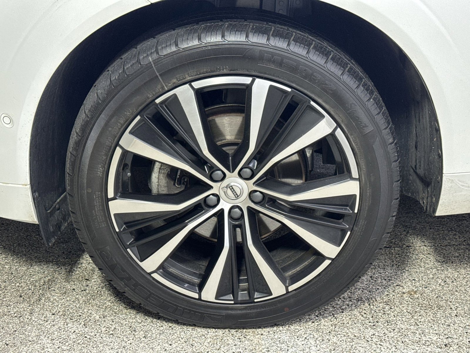 Used 2023 Volvo XC60 B5 Plus w/ Climate Package image 16