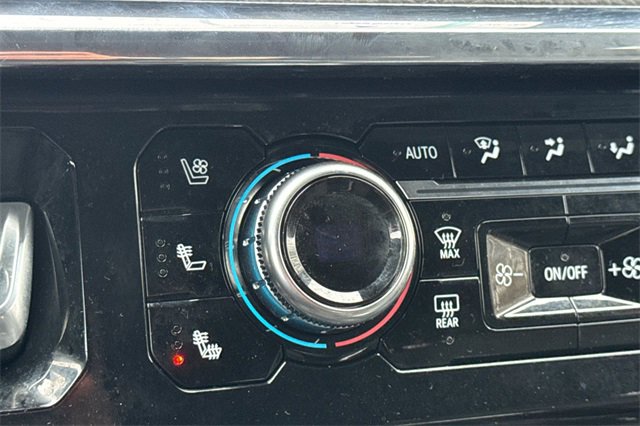 Used 2025 GMC Sierra 2500 Denali image 29