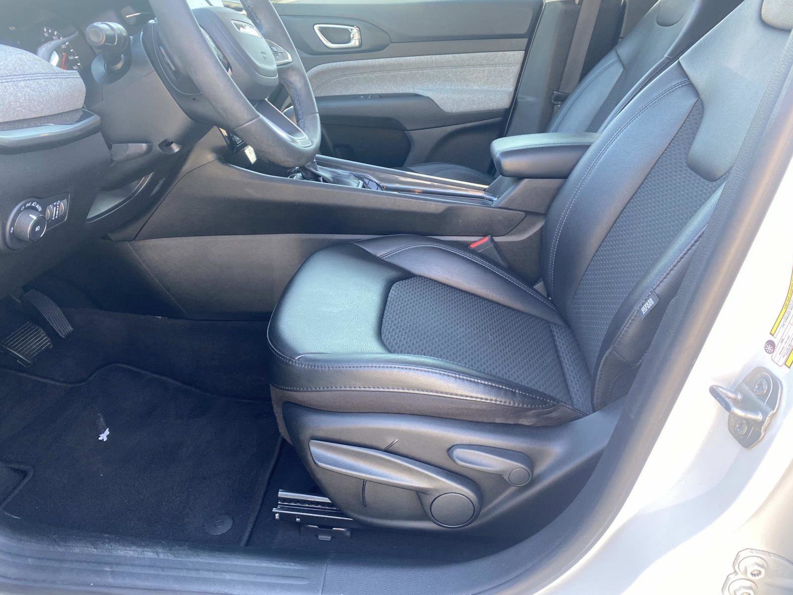 Certified 2022 Jeep Compass Latitude image 22