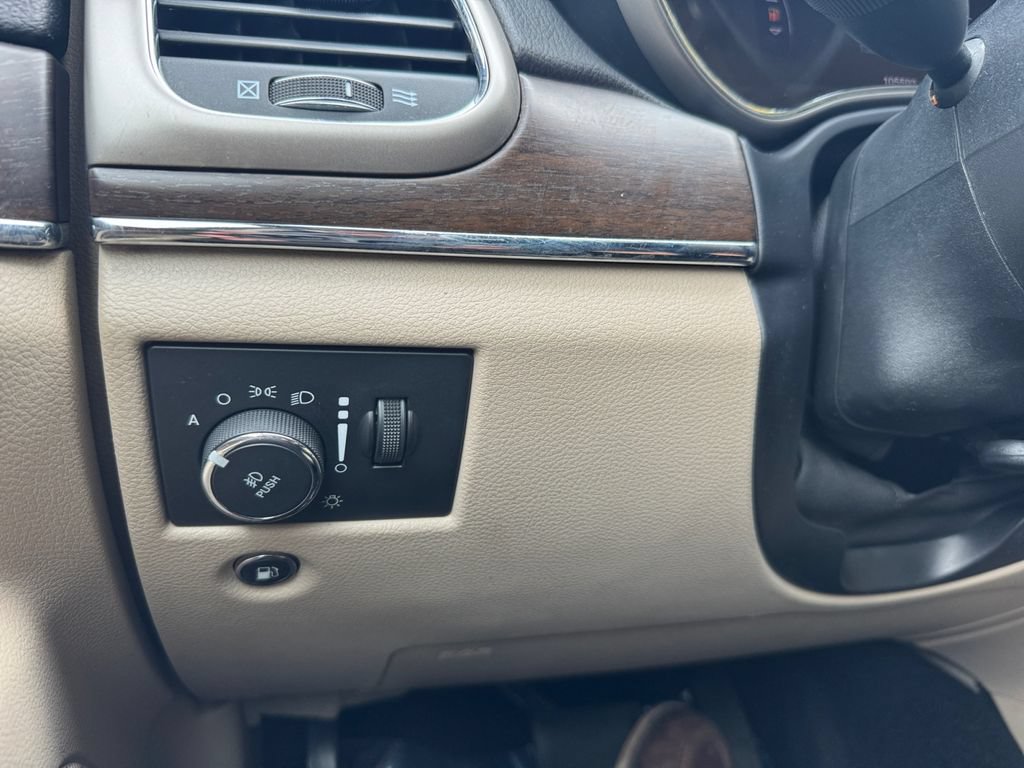 Used 2017 Jeep Grand Cherokee Limited AWD/4WD image 28