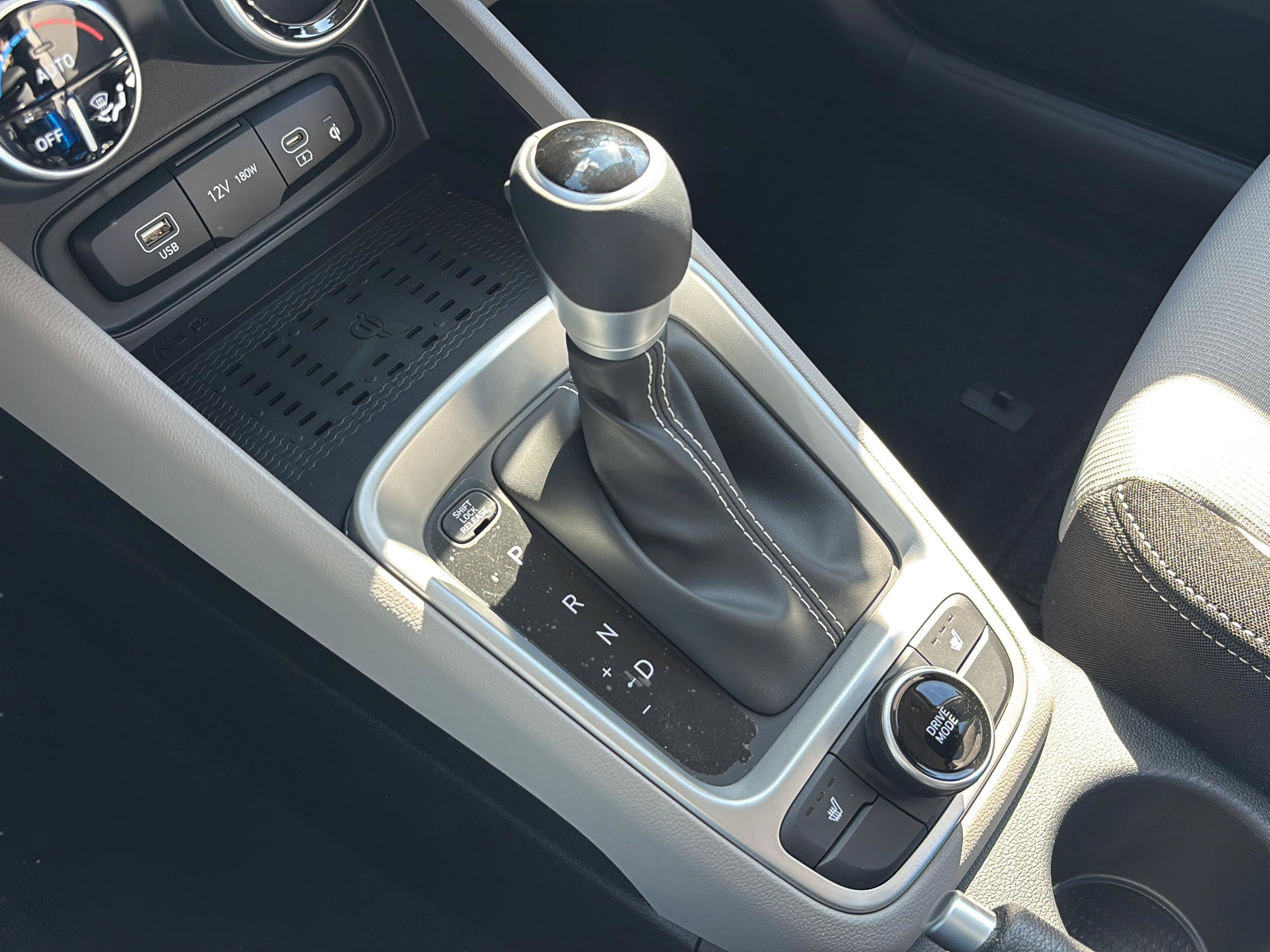 New 2026 Hyundai Venue SEL FWD image 18