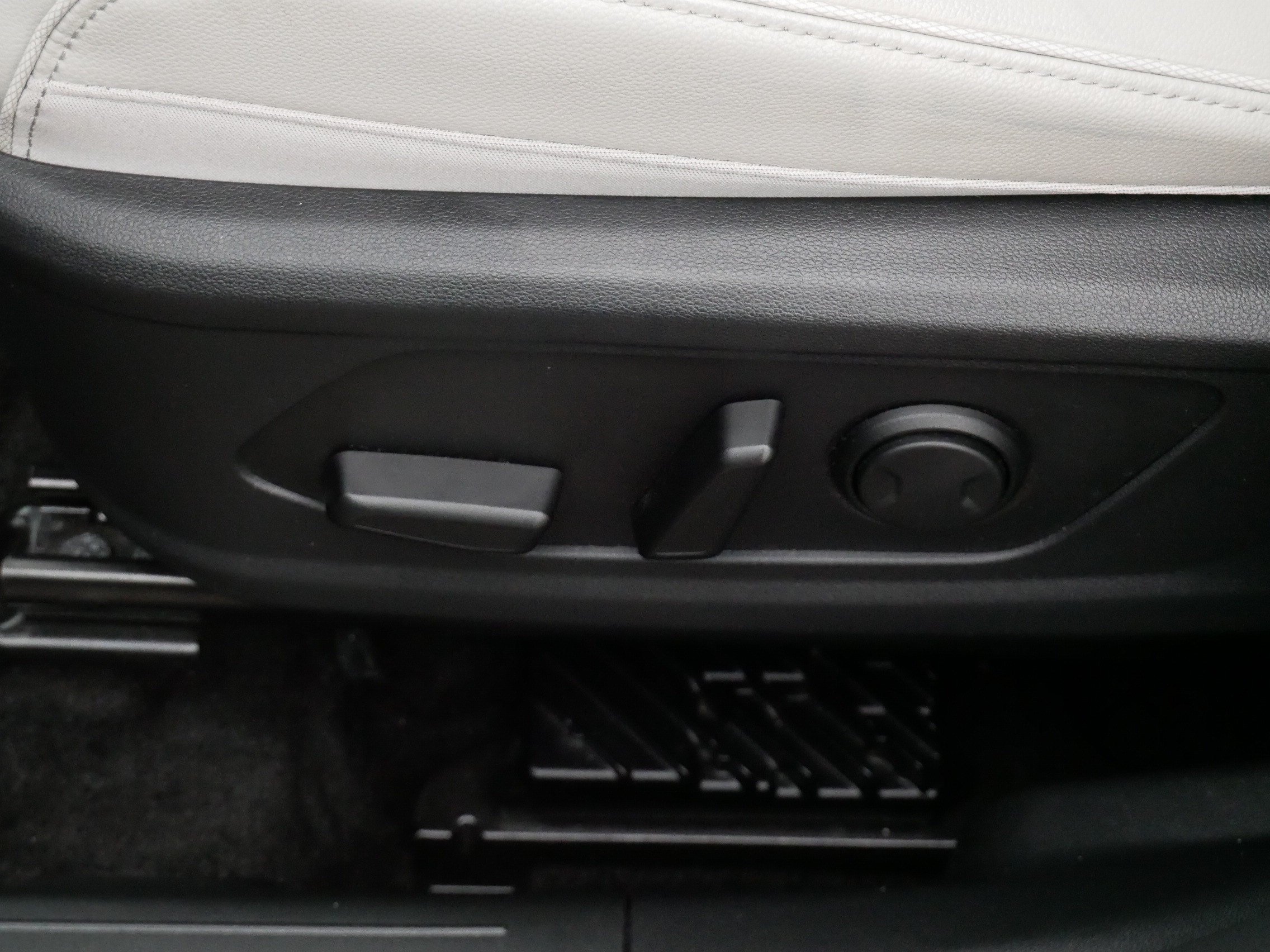 Used 2023 Hyundai Tucson Limited AWD/4WD image 20