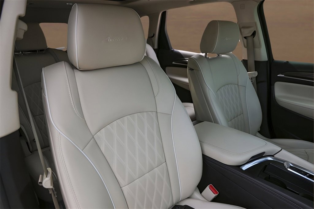 Used 2022 Buick Enclave Avenir w/ Avenir Technology Package image 31