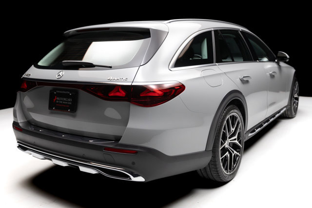 Used 2025 Mercedes-Benz E 450 4MATIC All-Terrain Wagon image 23