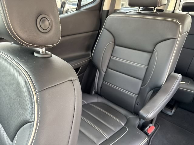 Used 2023 GMC Acadia Denali w/ Denali Ultimate Package AWD/4WD image 13