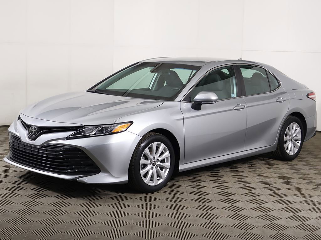 Used 2020 Toyota Camry LE w/ Convenience Package image 6