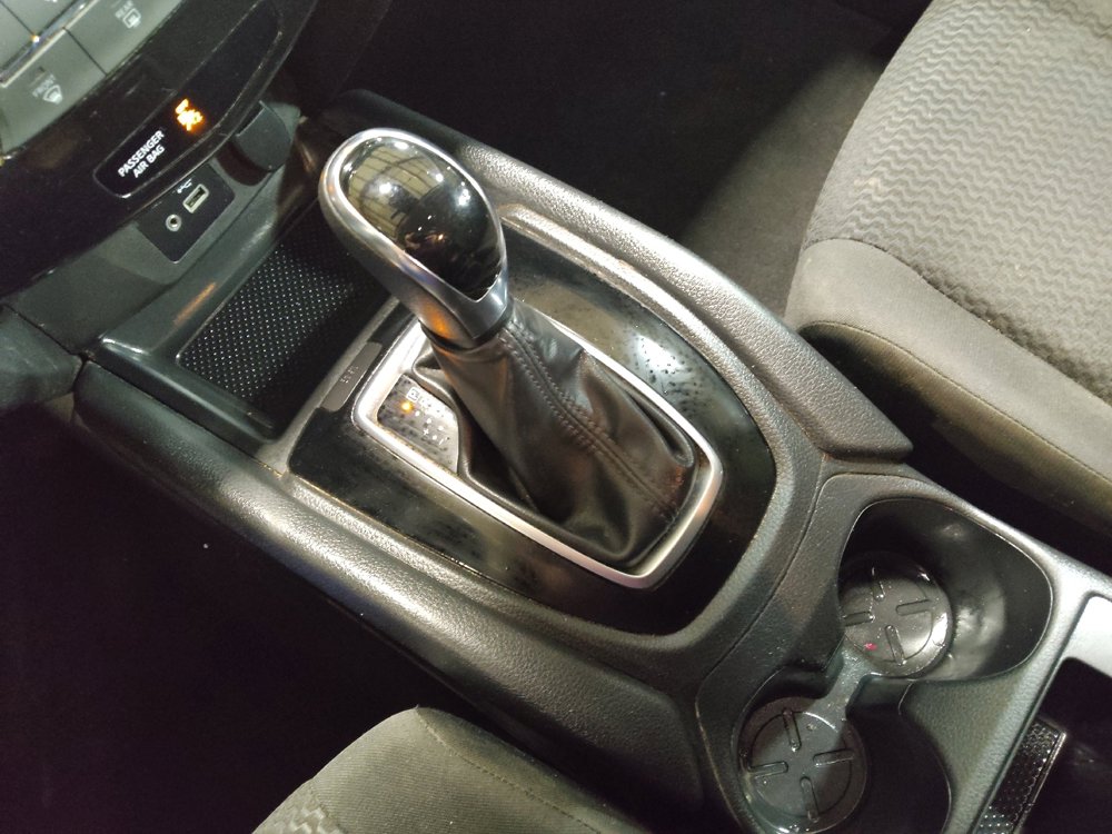 Used 2020 Nissan Rogue Sport S image 26