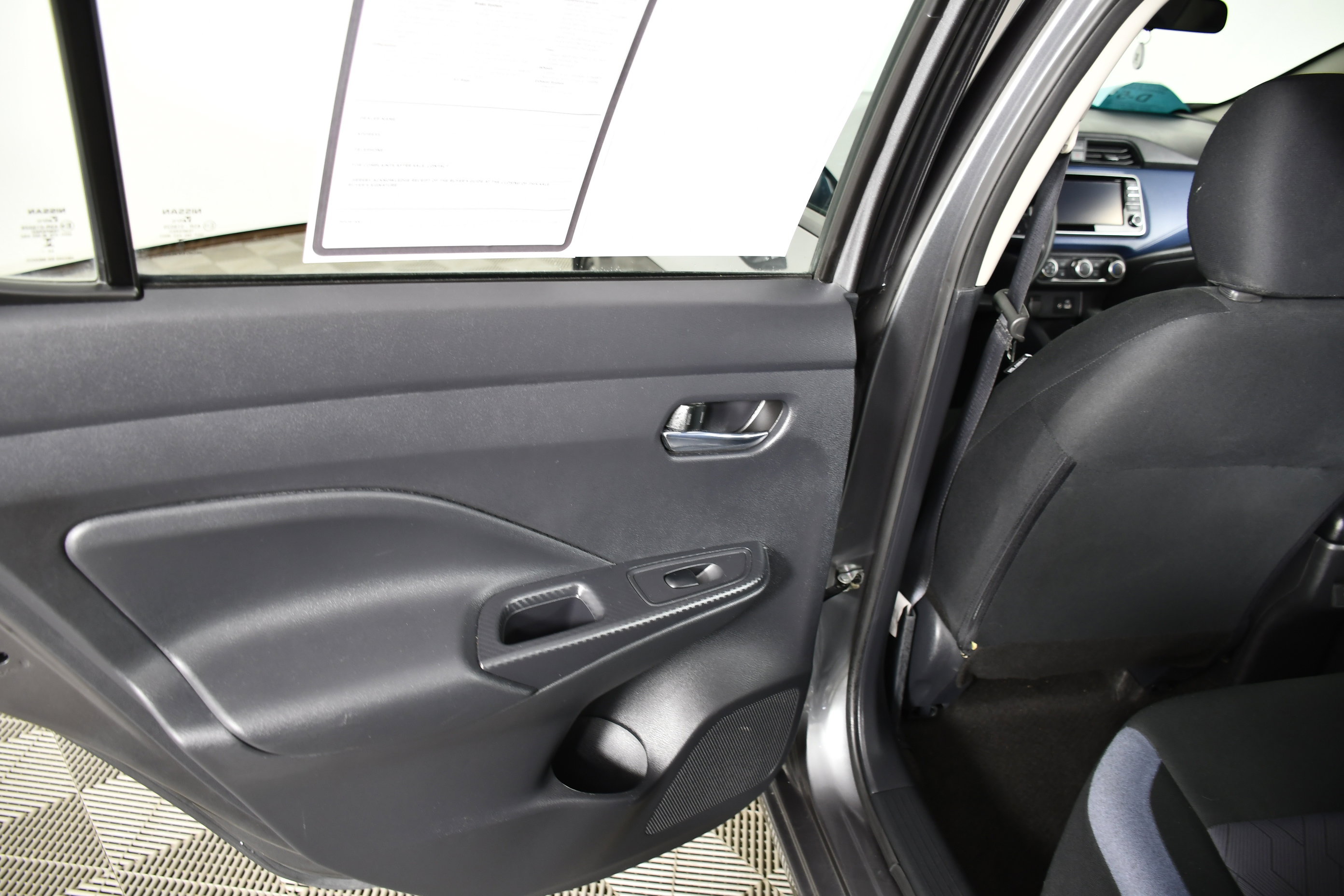 Used 2025 Nissan Versa SV FWD image 43