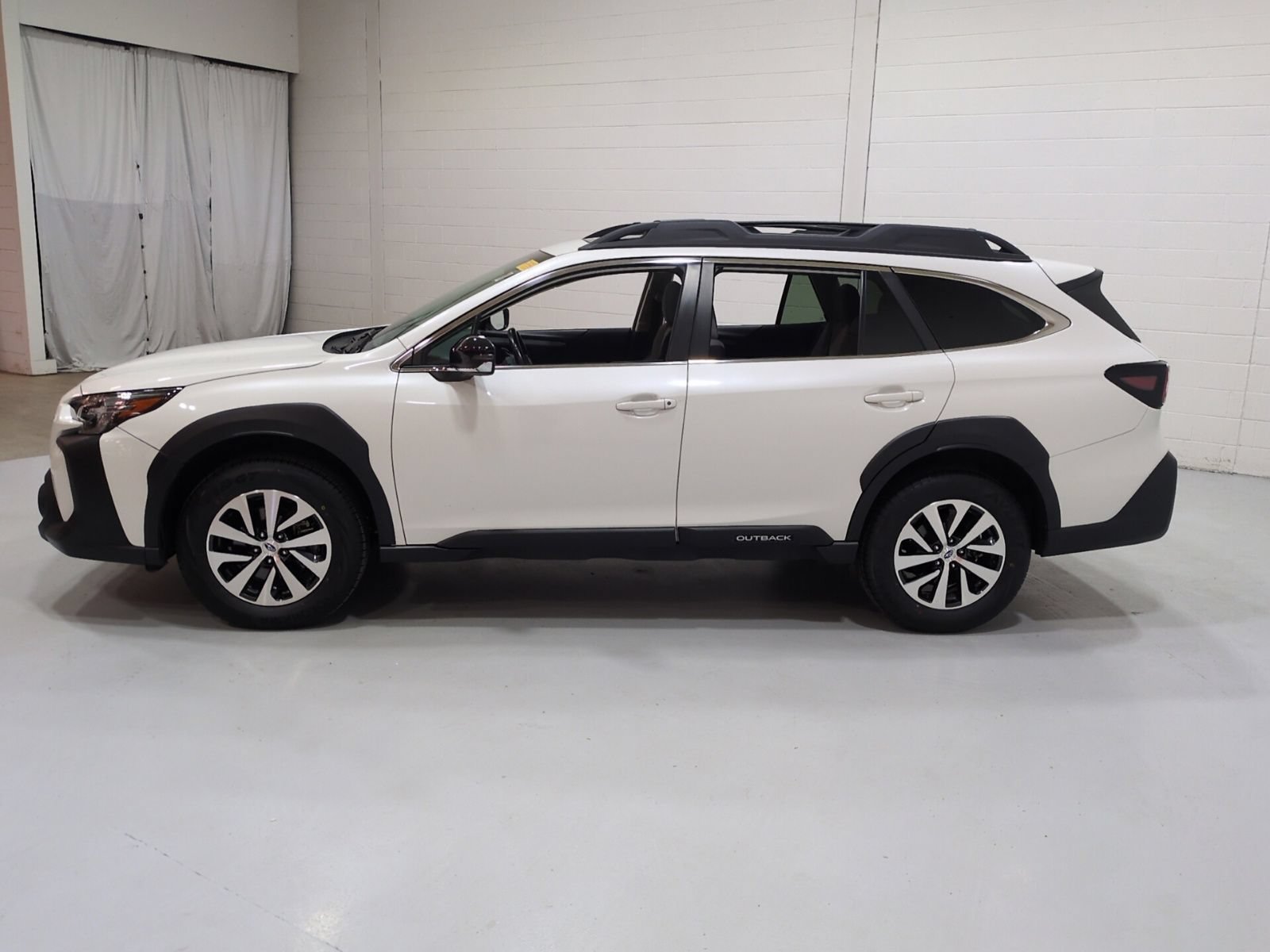 Certified 2024 Subaru Outback Premium AWD/4WD image 6